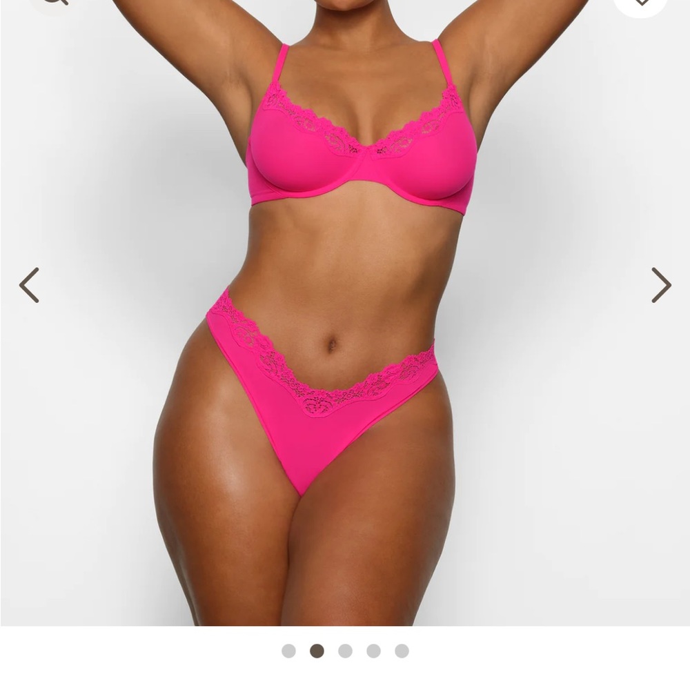 FITS EVERYBODY CORDED LACE UNLINED SCOOP BRA | NEON ROSE - NEON ROSE
